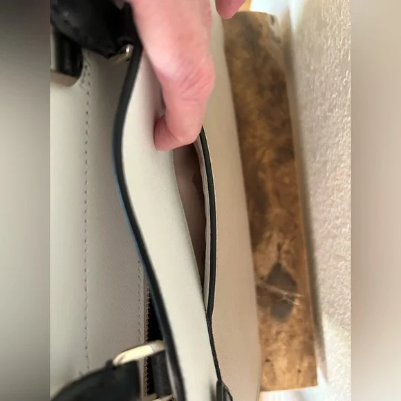 Kate Spade NWOT Beige and Black Classic Women's Bag Set - Picture 8 of 16